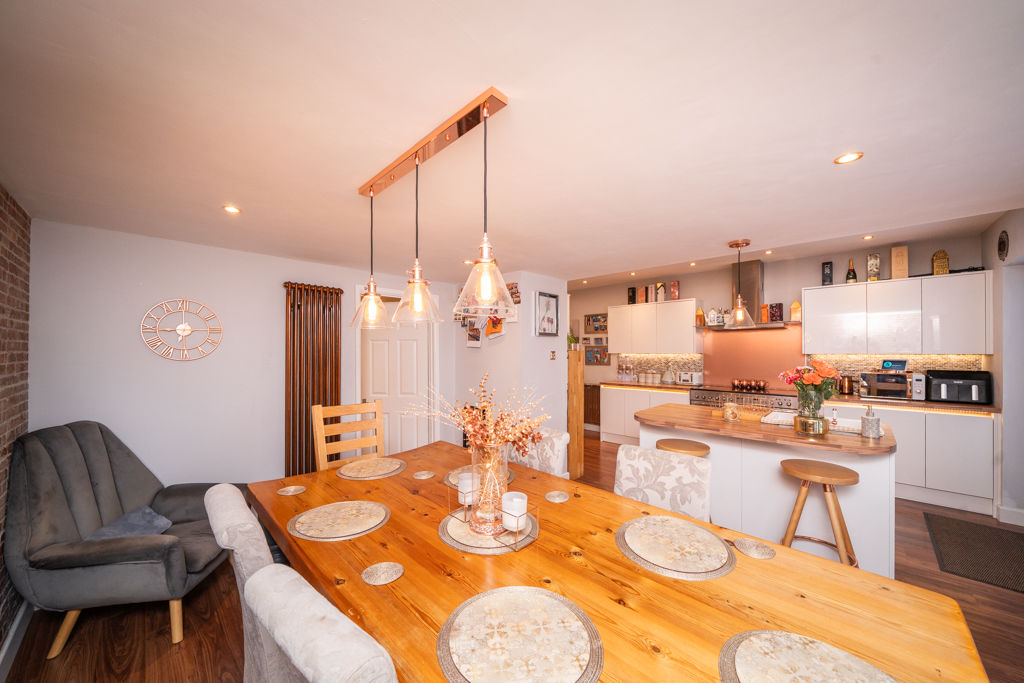 Dining area- click for photo gallery